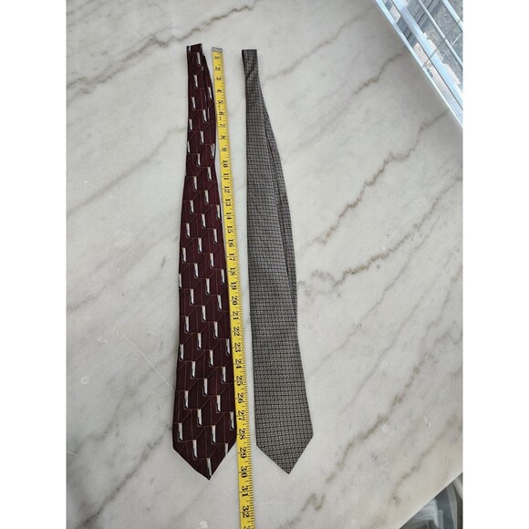 Lot of 2 Vintage Ties Bill Blass And Country B. - Picture 3 of 8